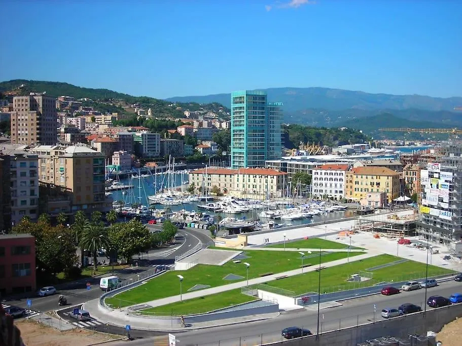 Appartamento Suite In Centro Storico Porto Di Savona-Spiagge Italia