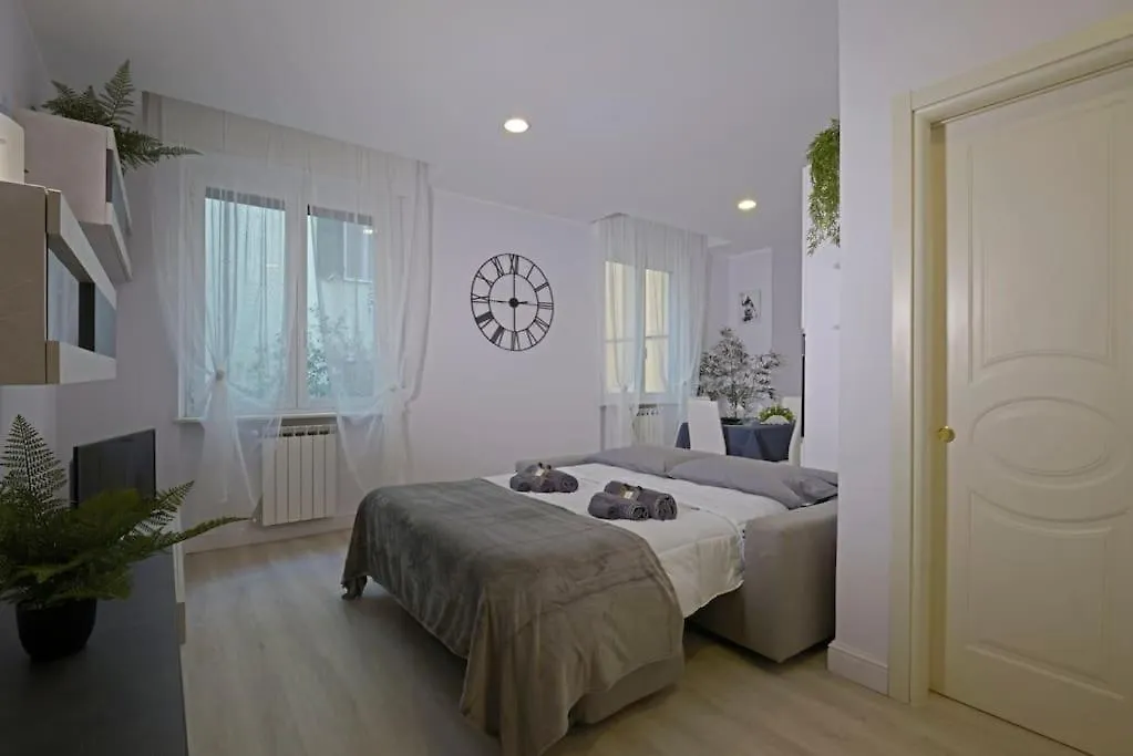 Suite In Centro Storico Porto Di Savona-Spiagge